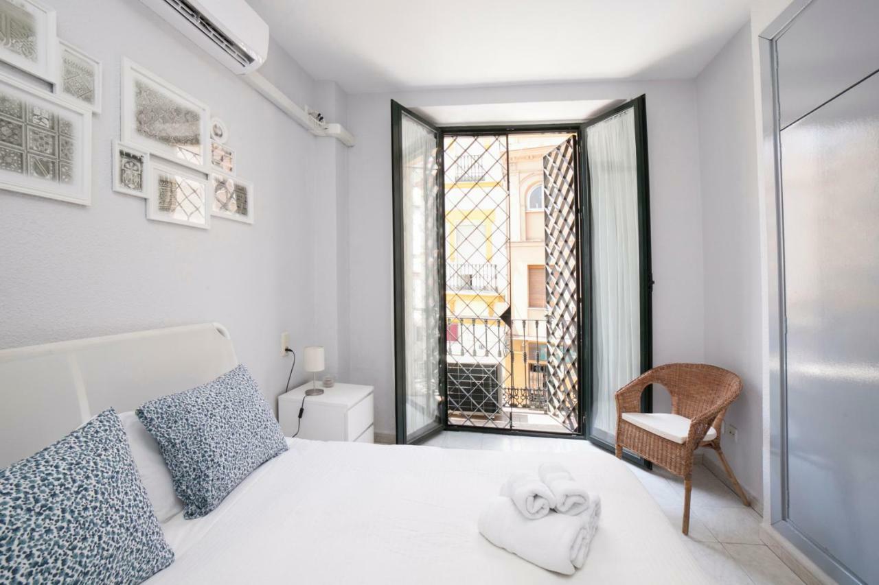 Alohamundi San Esteban Sevilla Habitación foto